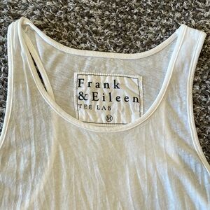 Frank & Eileen tank top in white size M - perfect under the caplet sweatshirt.
